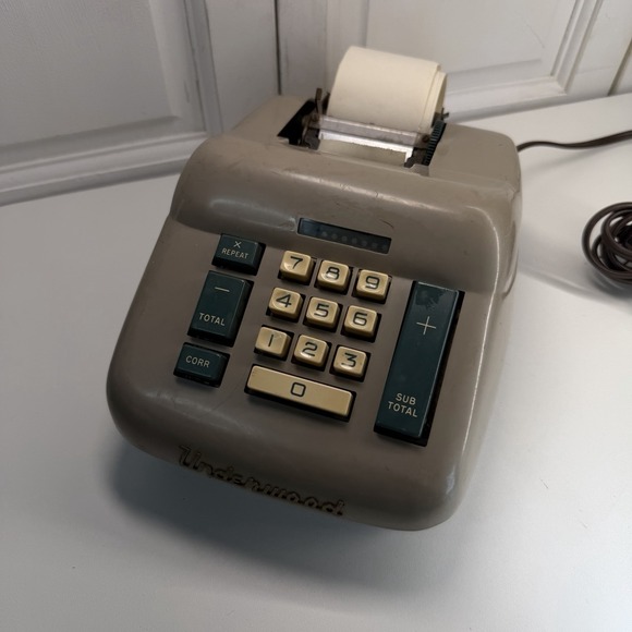 Underwood Other - Vintage Underwood Electric Adding Machine Tan Green Mechanical Calculator 10-Key